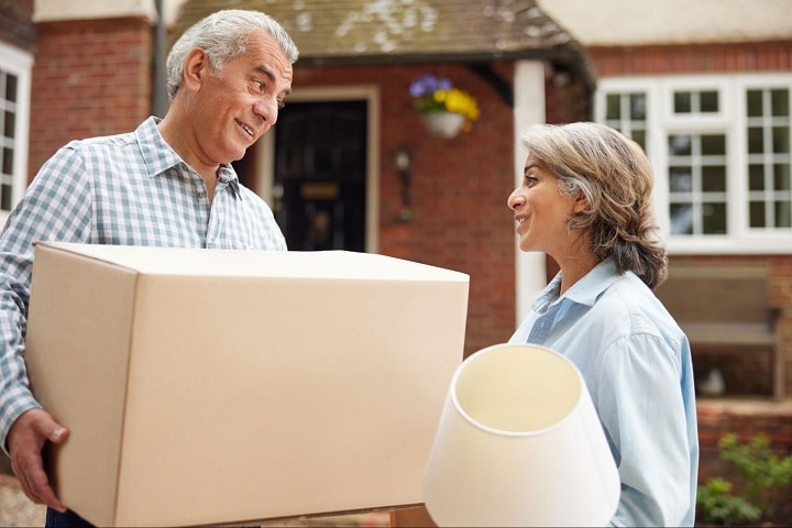 Helping Aging Parents Downsize in San Diego: Coordinating As-Is Sales and Move-Out Dates