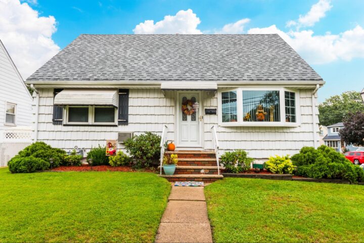 How Cash Buyers Simplify Selling a Single-Family Home in Any Condition